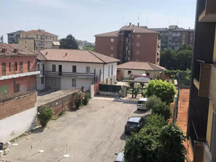 Immagine 18 di Appartamento in vendita  in Corso valentino 196 a Casale Monferrato