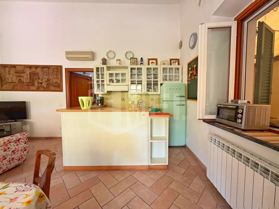 Immagine 13 di Appartamento in vendita  in Via del Littorale 294 a Livorno