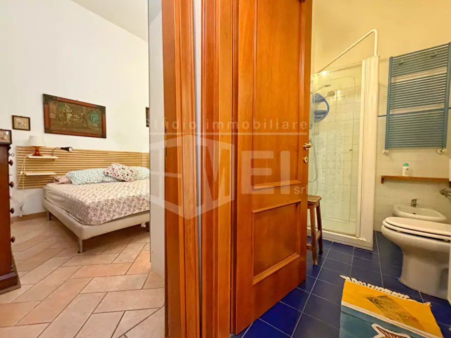 Immagine 18 di Appartamento in vendita  in Via del Littorale 294 a Livorno