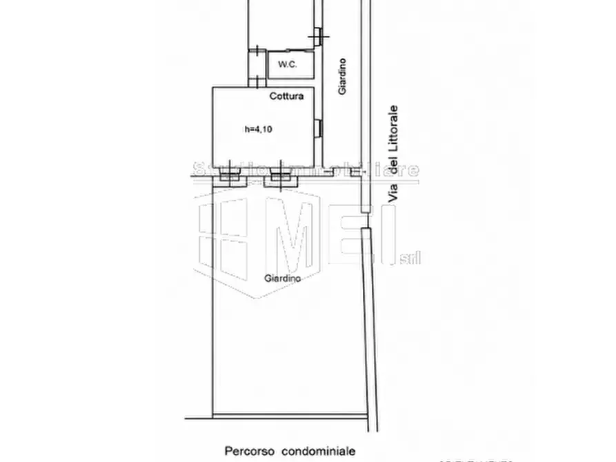 Immagine 28 di Appartamento in vendita  in Via del Littorale 294 a Livorno