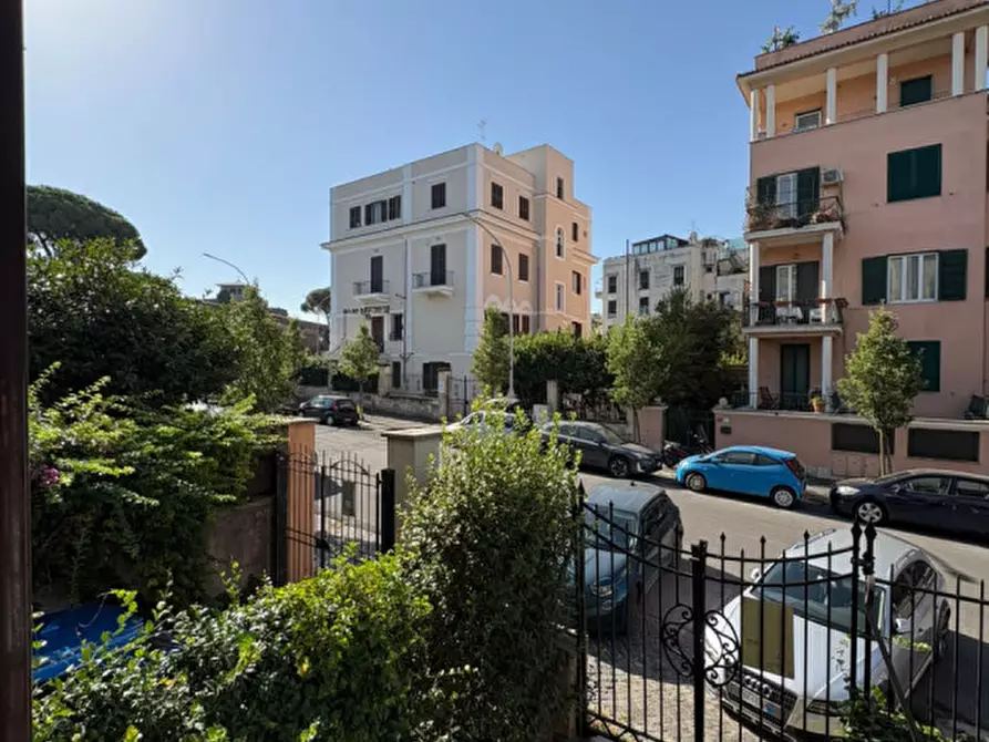 Immagine 15 di Appartamento in affitto  in Via Giacinto Bruzzesi a Roma