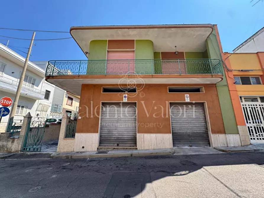 Immagine 40 di Casa indipendente in vendita  in Via dei Mille 177 a Parabita