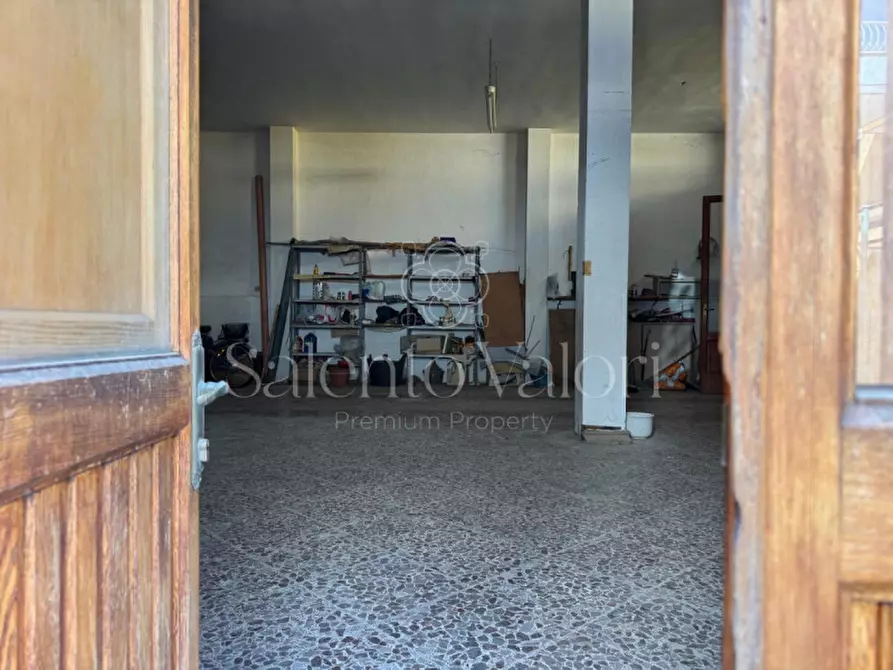 Immagine 41 di Casa indipendente in vendita  in Via dei Mille 177 a Parabita
