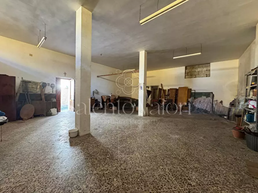 Immagine 43 di Casa indipendente in vendita  in Via dei Mille 177 a Parabita