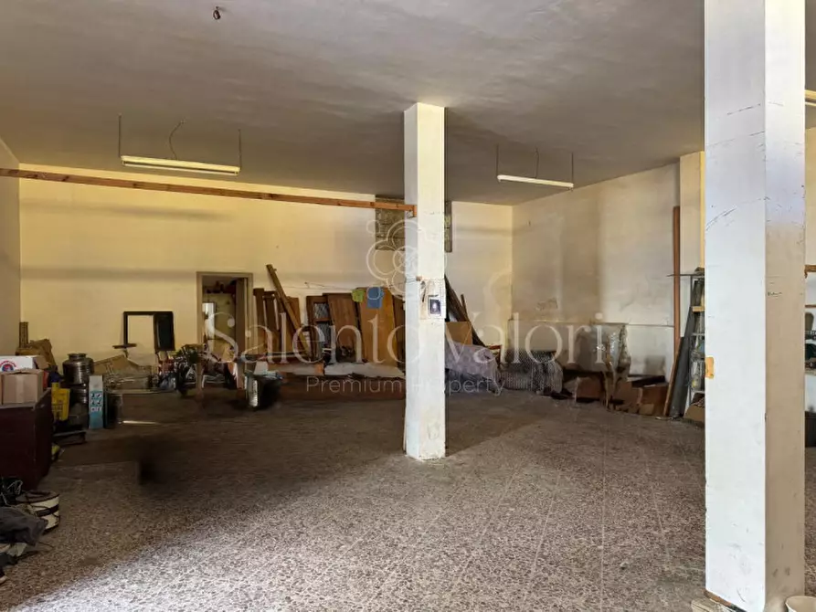 Immagine 47 di Casa indipendente in vendita  in Via dei Mille 177 a Parabita