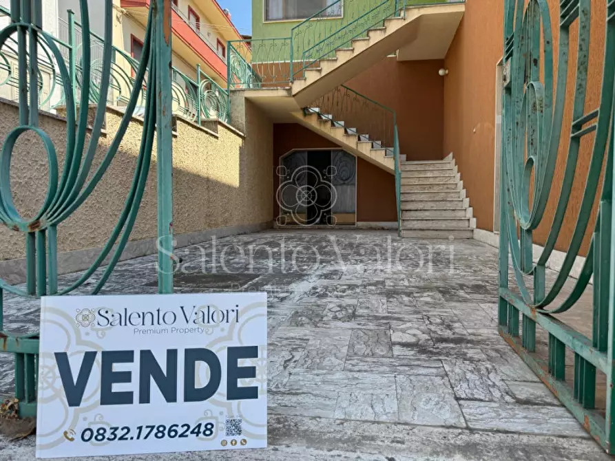 Immagine 58 di Casa indipendente in vendita  in Via dei Mille 177 a Parabita