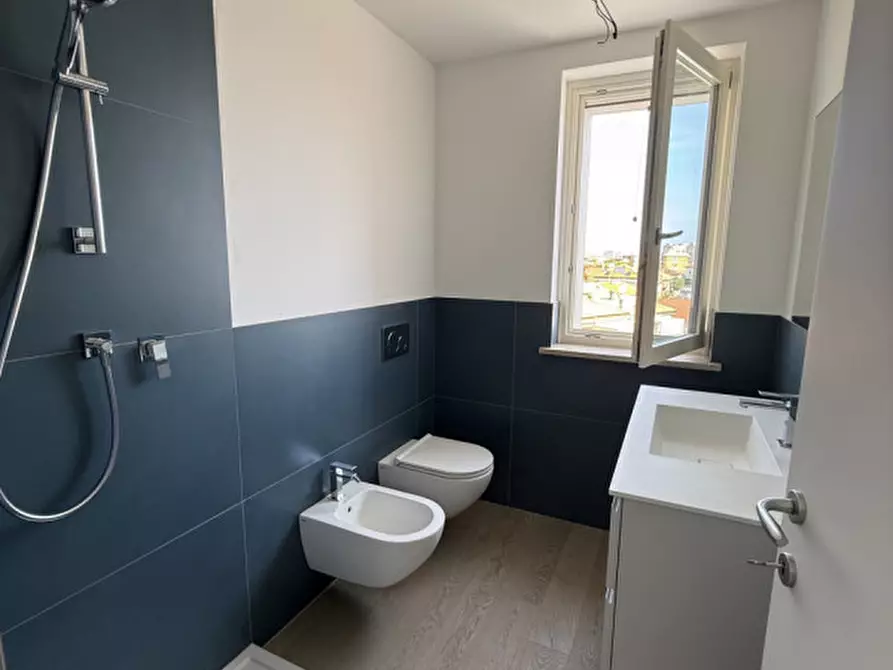 Immagine 21 di Attico in vendita  in Via Rodi a Senigallia