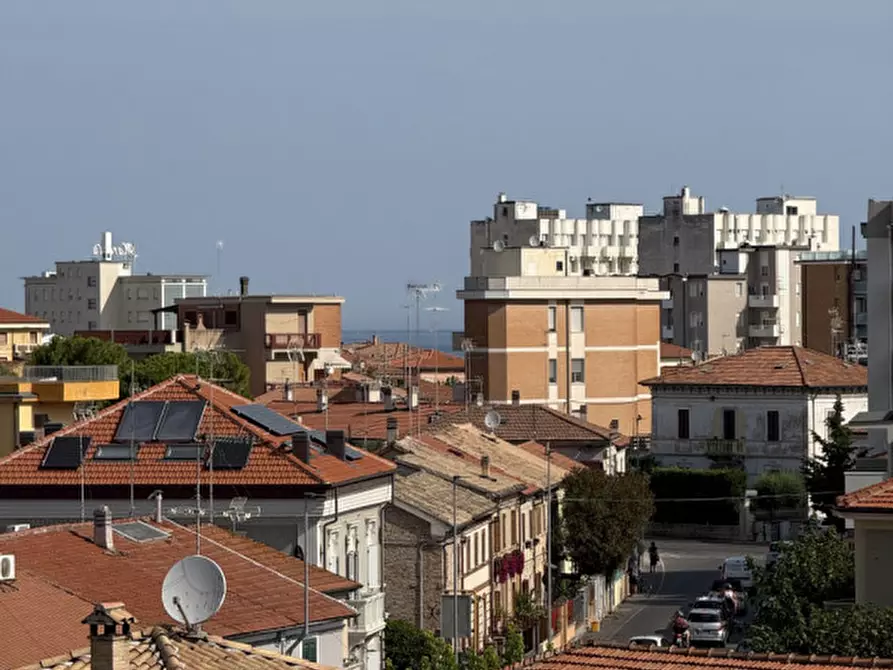 Immagine 23 di Attico in vendita  in Via Rodi a Senigallia