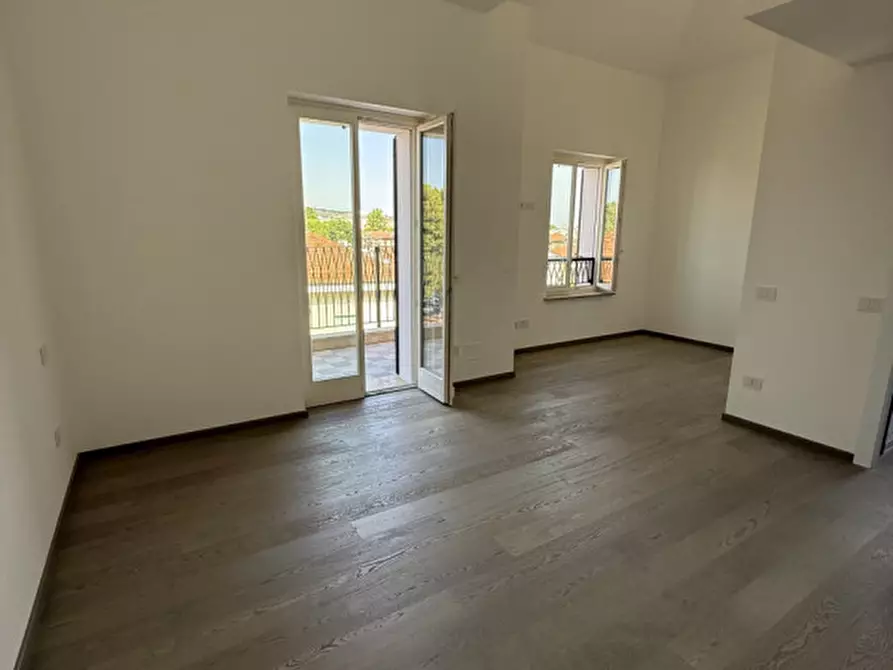 Immagine 25 di Attico in vendita  in Via Rodi a Senigallia