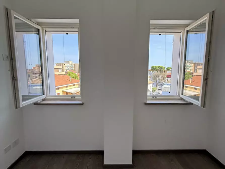 Immagine 32 di Attico in vendita  in Via Rodi a Senigallia