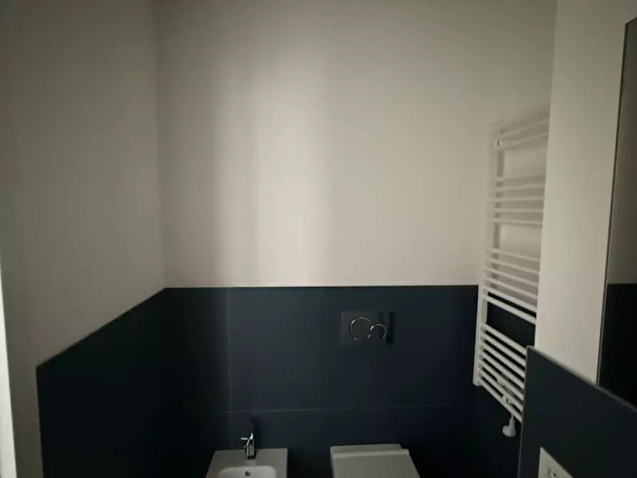 Immagine 34 di Attico in vendita  in Via Rodi a Senigallia