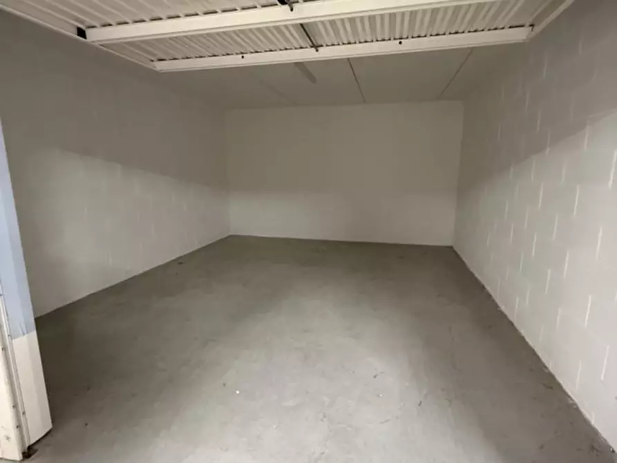 Immagine 37 di Attico in vendita  in Via Rodi a Senigallia