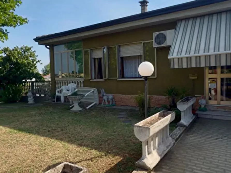 Immagine 2 di Casa indipendente in vendita  a Badia Polesine