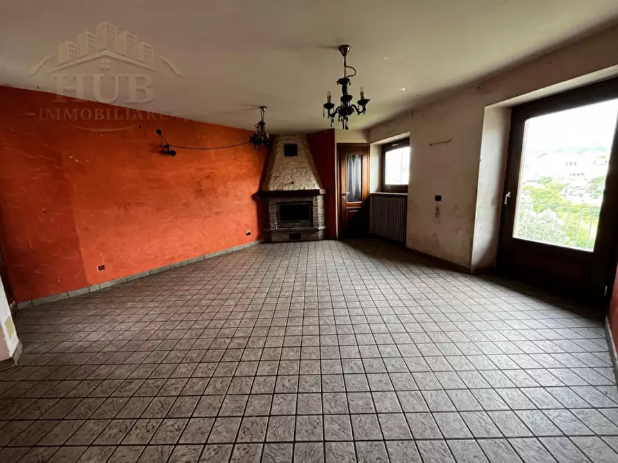 Immagine 2 di Appartamento in vendita  in Piazza Cariolo 2 a Dronero