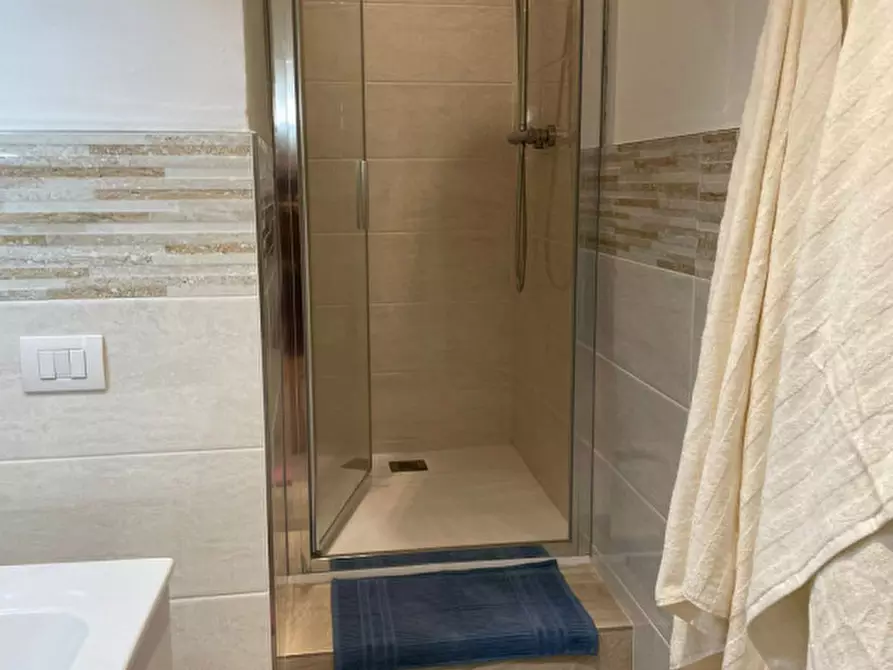 Immagine 9 di Villa in vendita  a Sinalunga