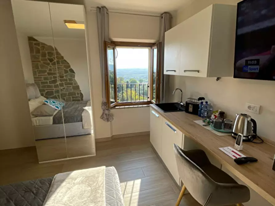 Immagine 11 di Villa in vendita  a Sinalunga