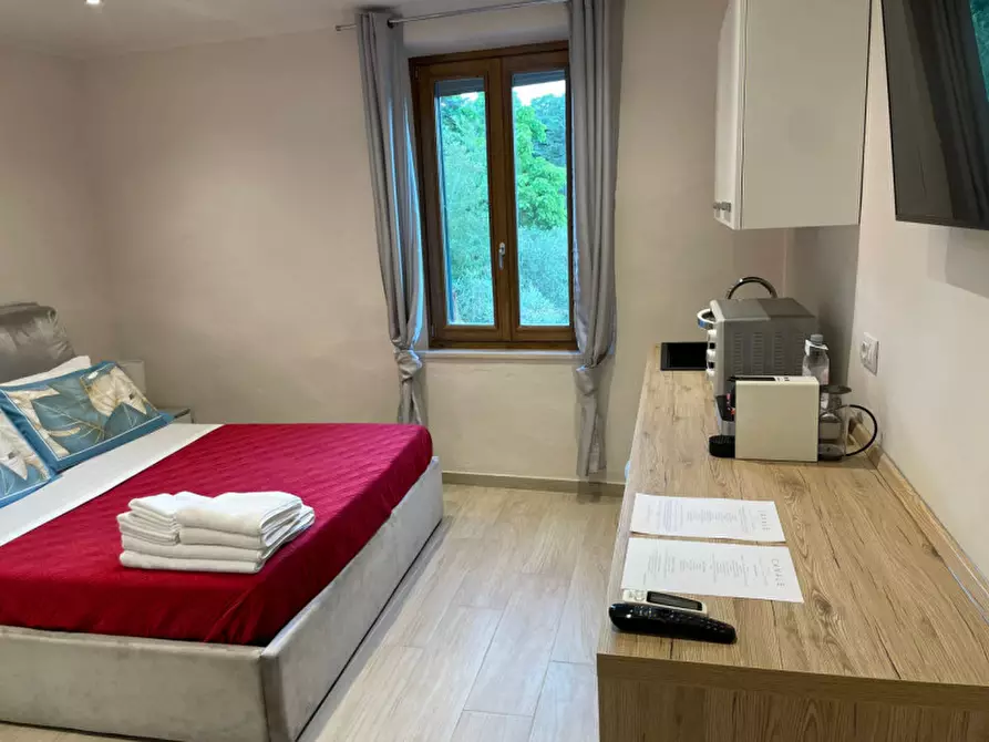 Immagine 12 di Villa in vendita  a Sinalunga