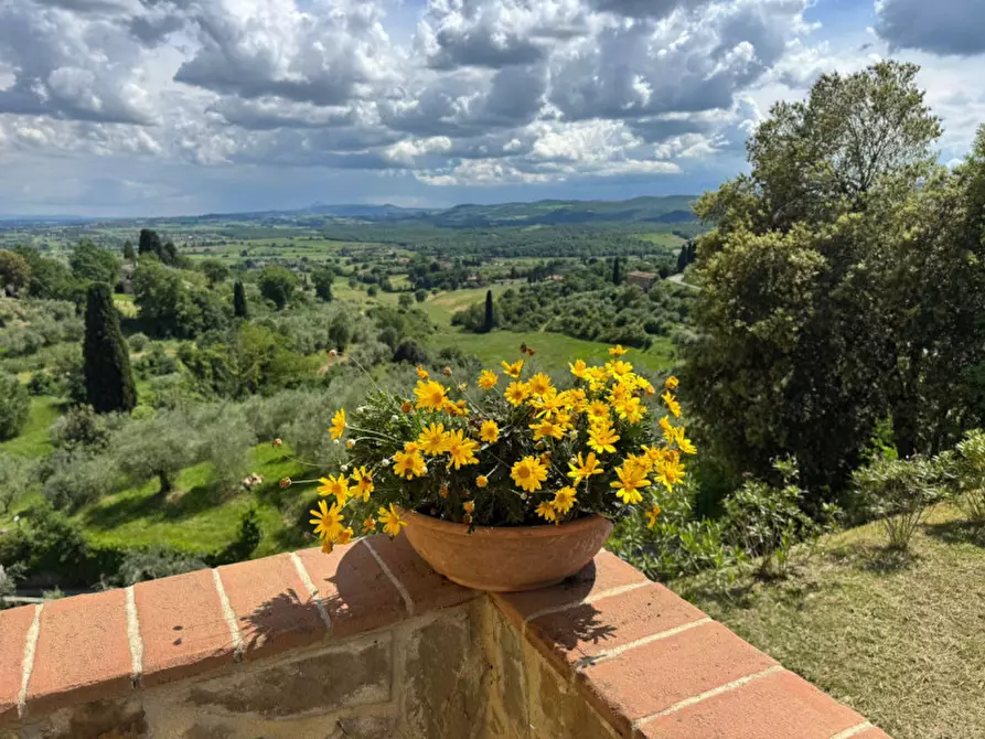Immagine 17 di Villa in vendita  a Sinalunga