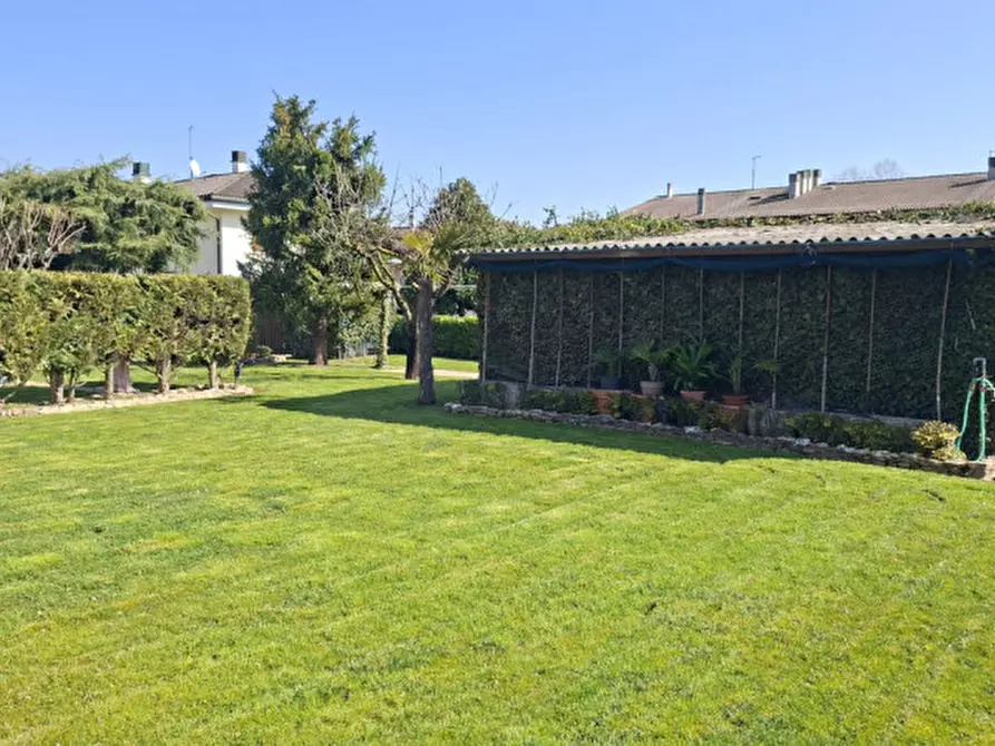Immagine 7 di Villa in vendita  a Selvazzano Dentro
