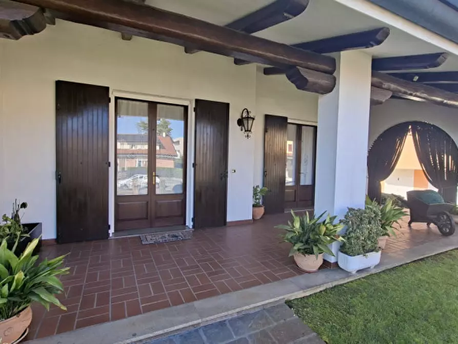 Immagine 11 di Villa in vendita  a Selvazzano Dentro