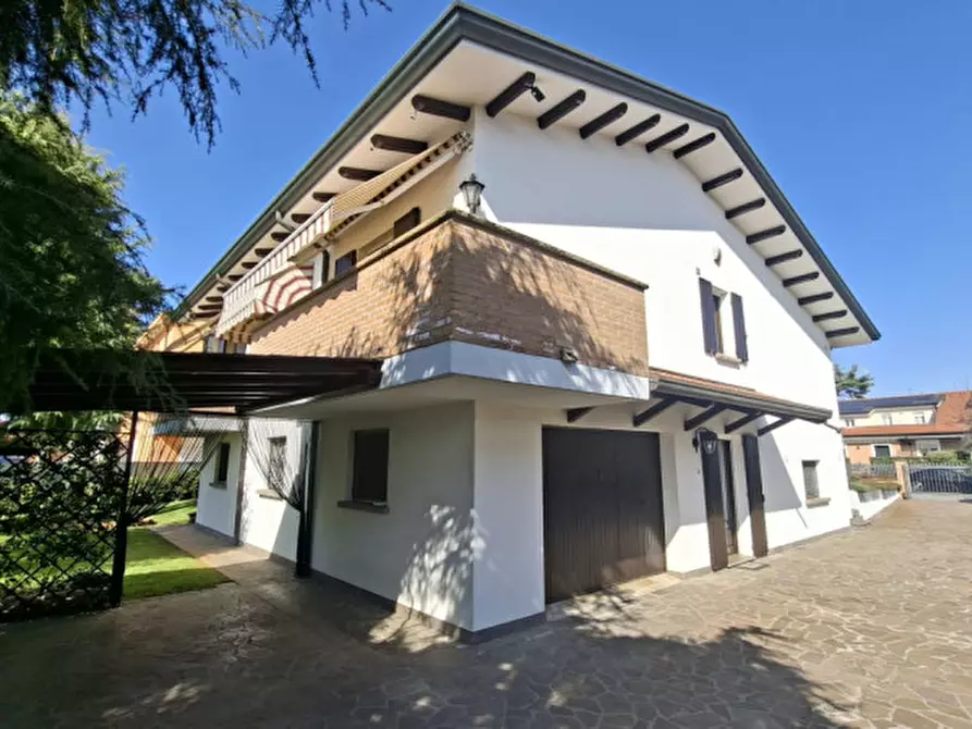 Immagine 15 di Villa in vendita  a Selvazzano Dentro
