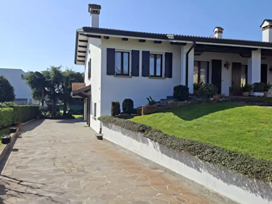 Immagine 16 di Villa in vendita  a Selvazzano Dentro