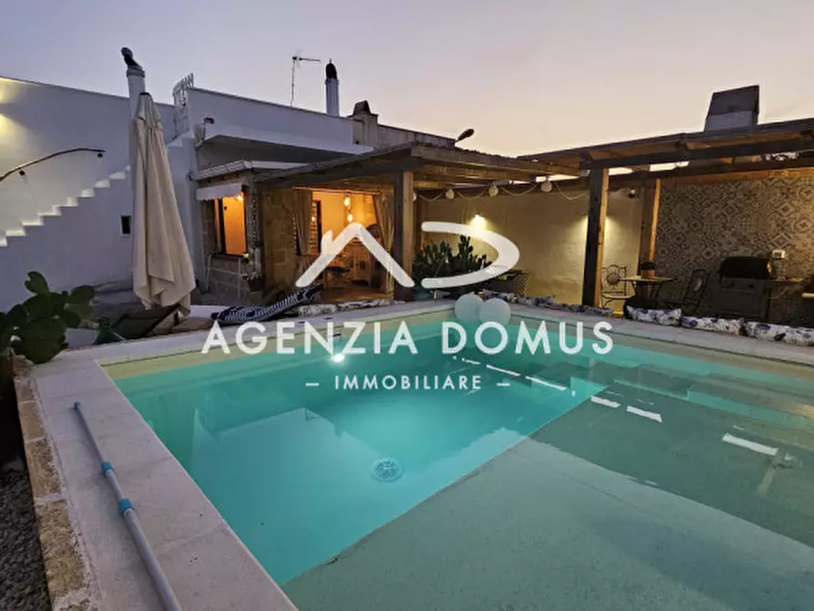 Immagine 1 di Villa in vendita  a Racale