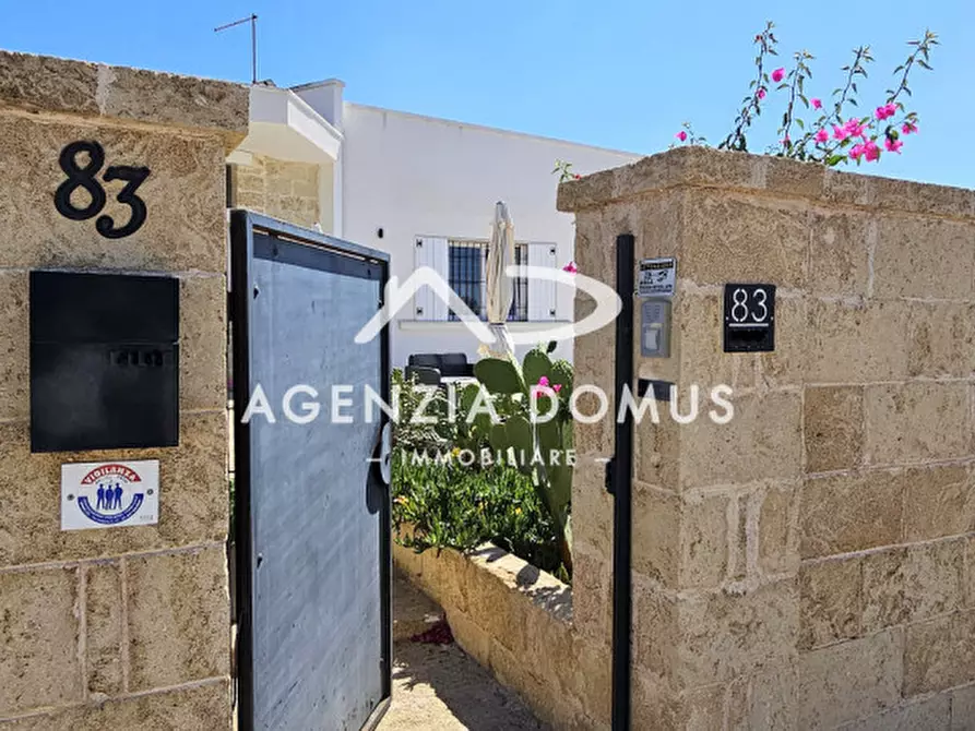 Immagine 2 di Villa in vendita  a Racale
