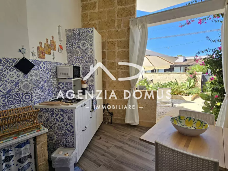 Immagine 7 di Villa in vendita  a Racale