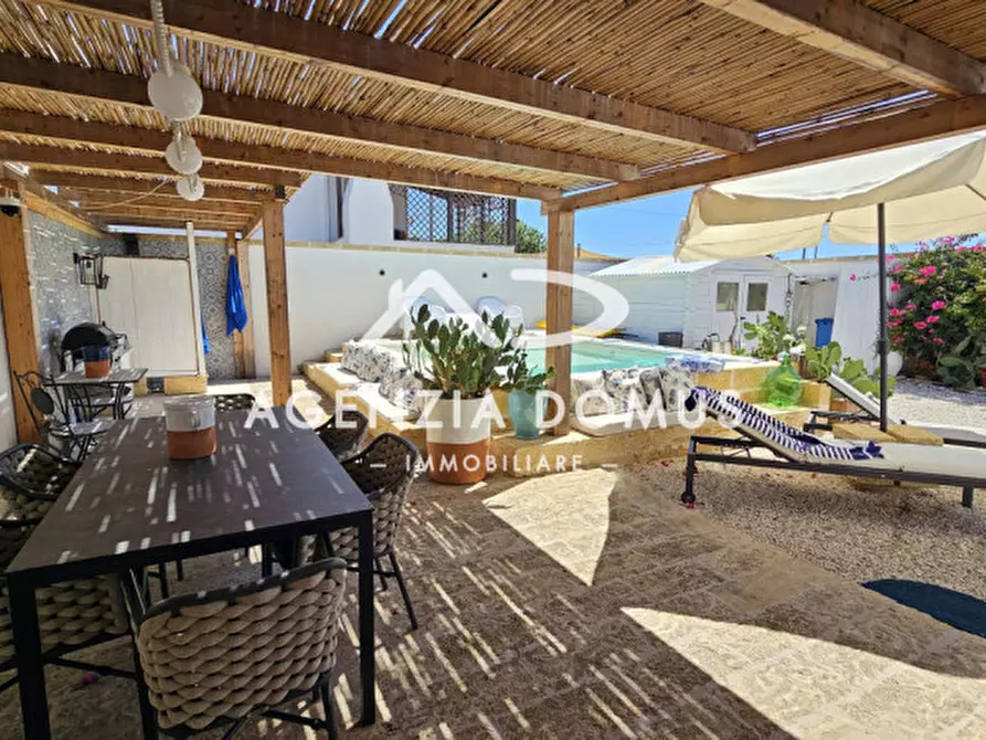 Immagine 50 di Villa in vendita  a Racale