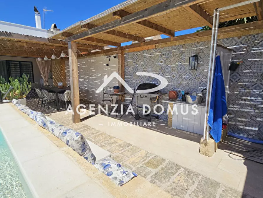 Immagine 52 di Villa in vendita  a Racale