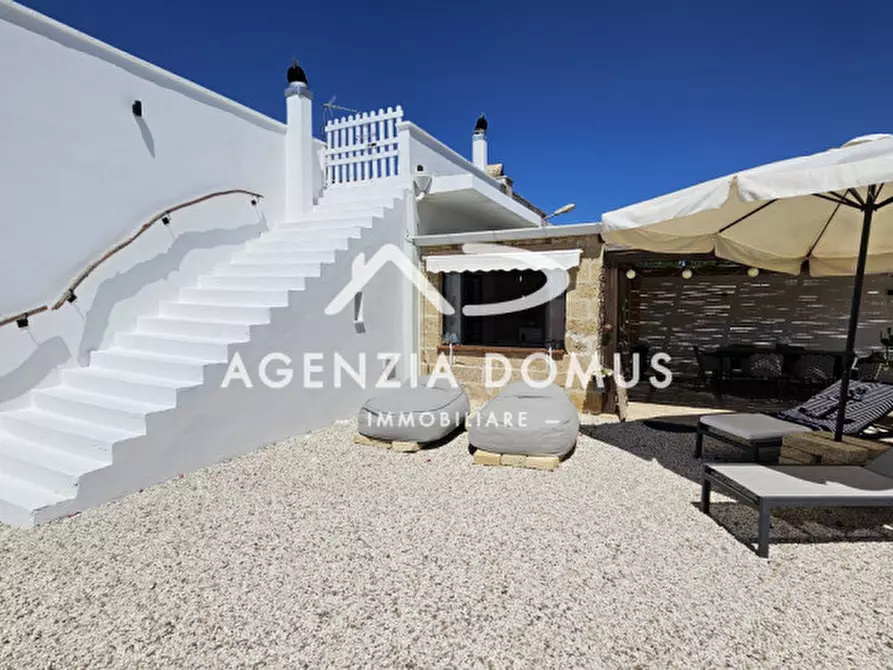 Immagine 56 di Villa in vendita  a Racale