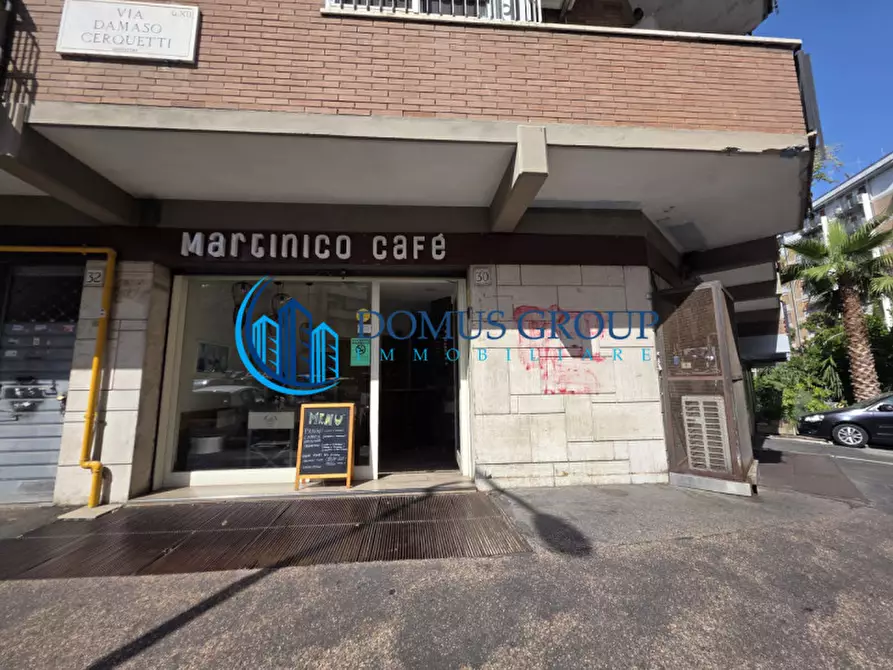 Immagine 2 di Attività commerciale in vendita  in Via Pasquale Revoltella a Roma