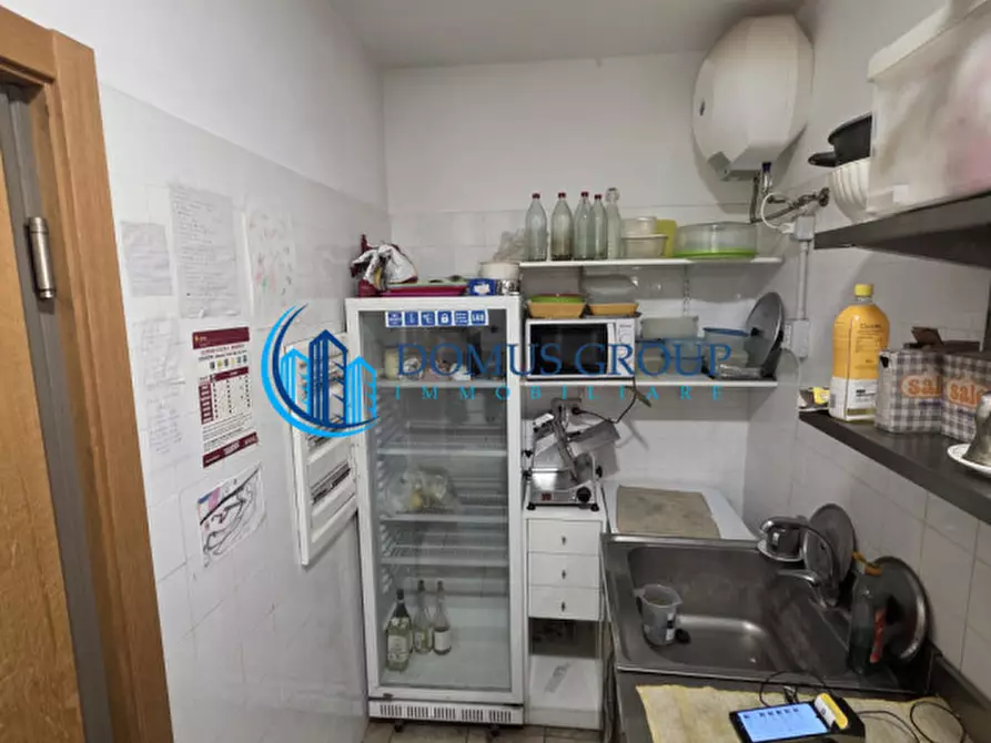 Immagine 13 di Attività commerciale in vendita  in Via Pasquale Revoltella a Roma