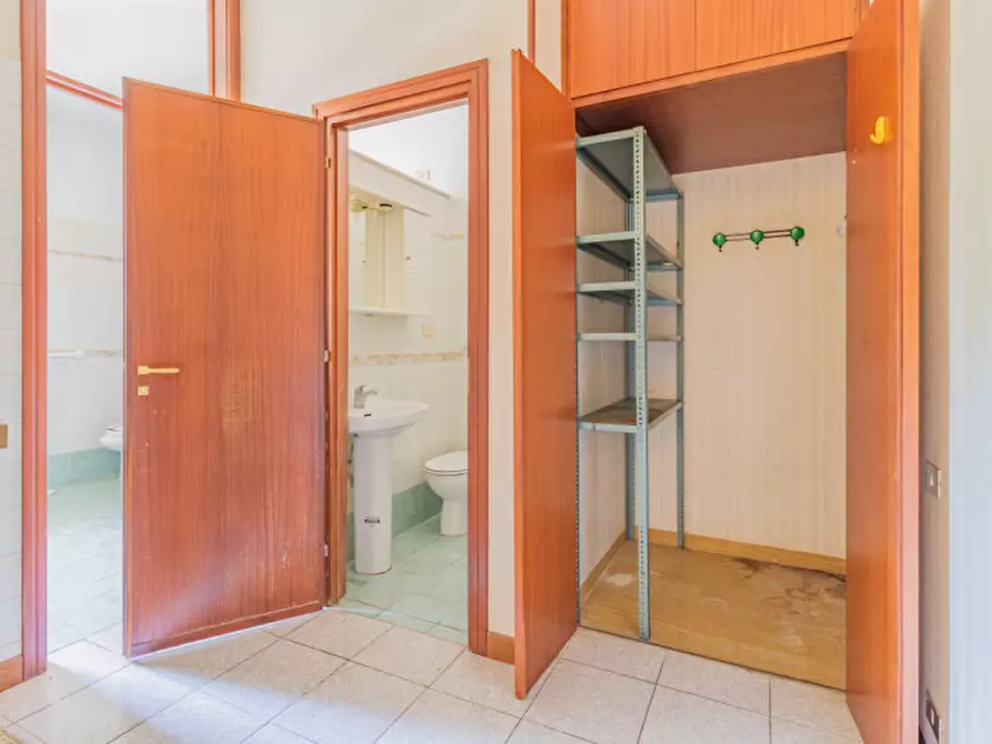 Immagine 27 di Appartamento in vendita  in Via Privata Sambolino a Savona