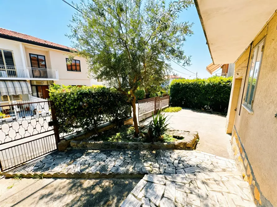 Immagine 7 di Casa indipendente in vendita  in Via John Fitzgerald Kennedy a Este