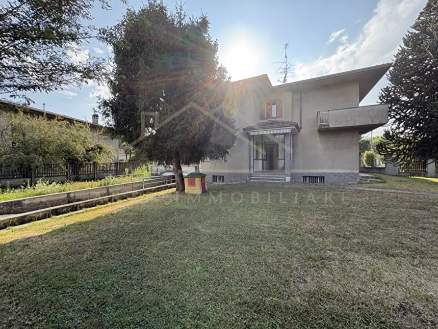Immagine 2 di Casa bifamiliare in vendita  in Via Pordenone a Seveso