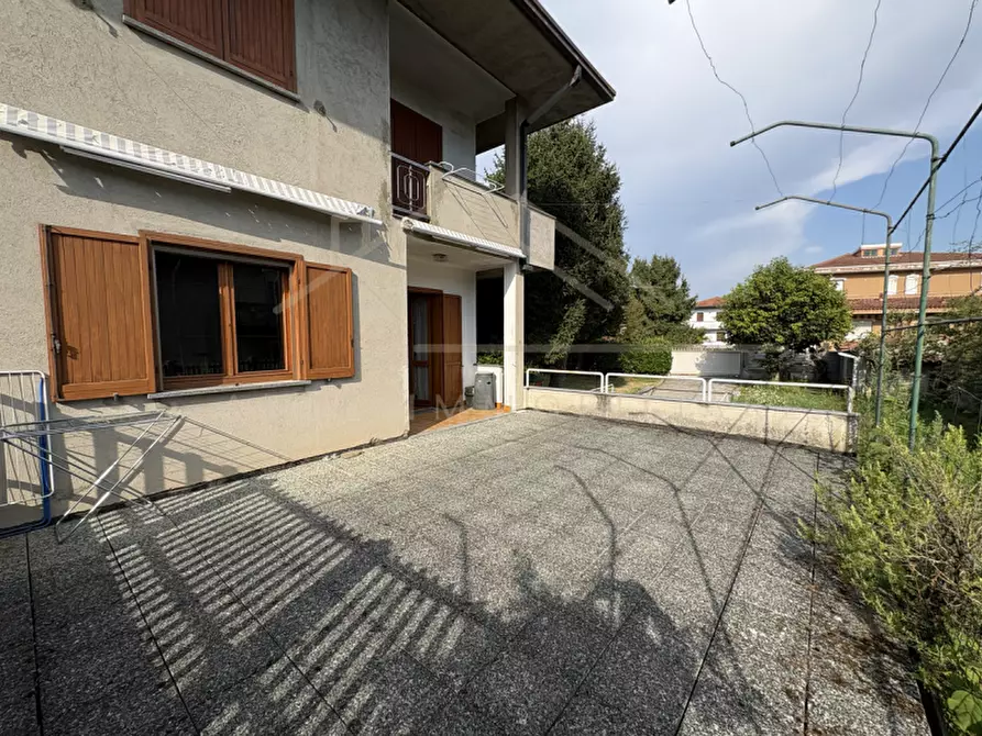 Immagine 9 di Casa bifamiliare in vendita  in Via Pordenone a Seveso