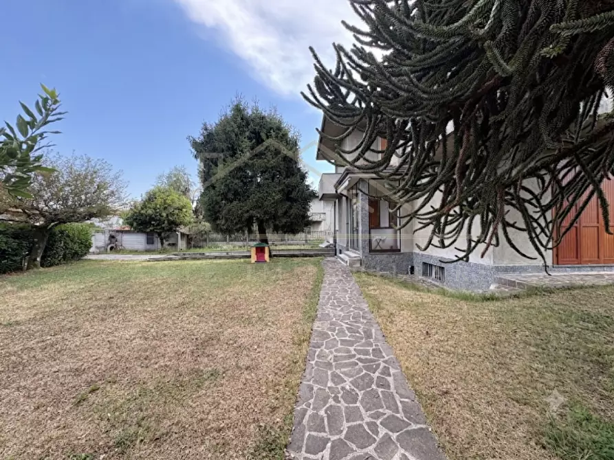 Immagine 33 di Casa bifamiliare in vendita  in Via Pordenone a Seveso