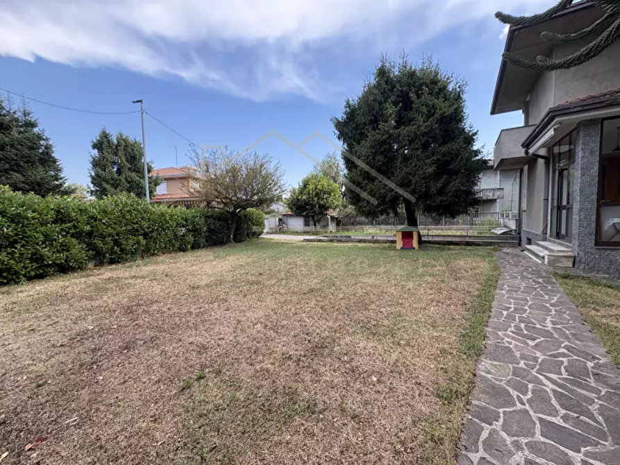 Immagine 34 di Casa bifamiliare in vendita  in Via Pordenone a Seveso