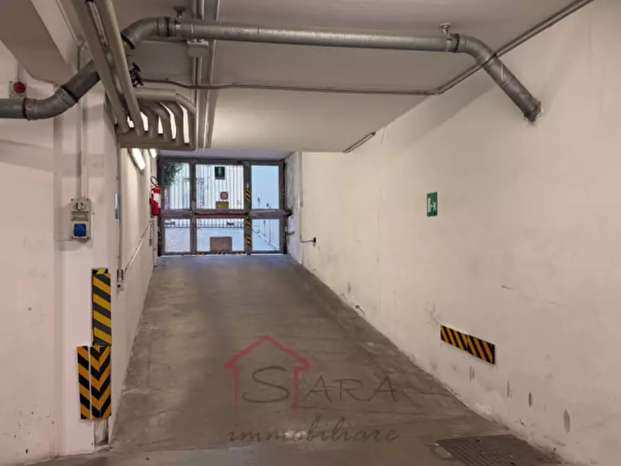 Immagine 4 di Garage in affitto  in Via Altinate 38 a Padova