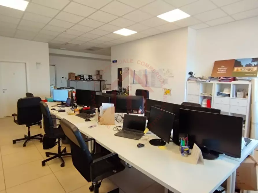 Immagine 1 di Ufficio in affitto  a Limena