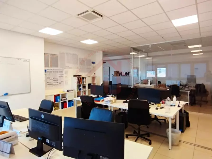 Immagine 5 di Ufficio in affitto  a Limena