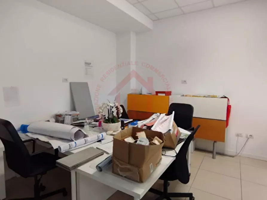 Immagine 11 di Ufficio in affitto  a Limena