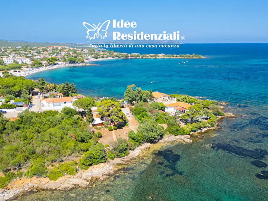 Immagine 3 di Villa in vendita  a Olbia
