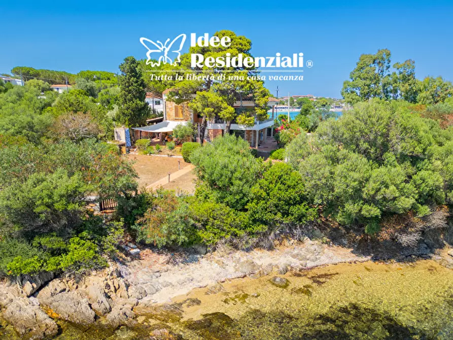 Immagine 5 di Villa in vendita  a Olbia