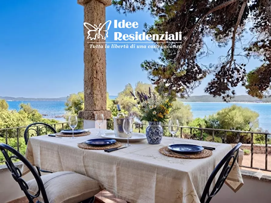 Immagine 7 di Villa in vendita  a Olbia