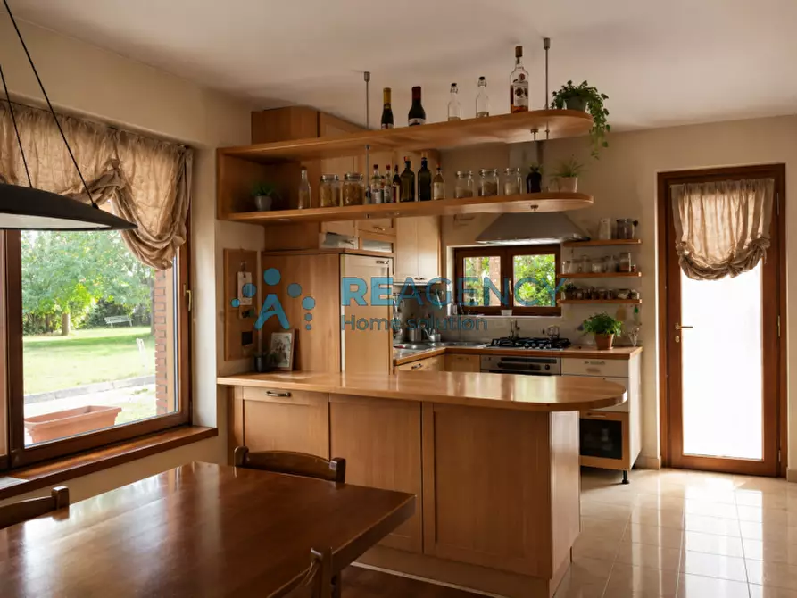 Immagine 2 di Casa indipendente in vendita  a Caldogno
