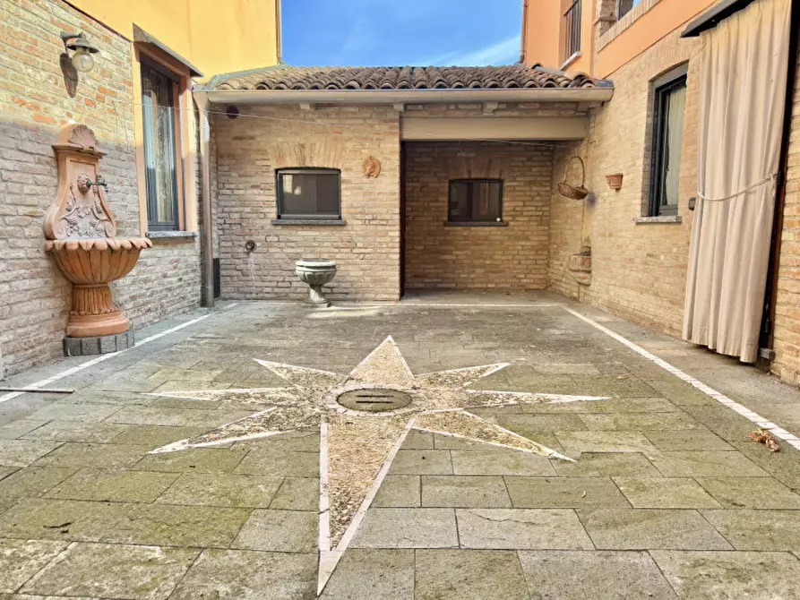 Immagine 39 di Villa in vendita  a Roccabianca