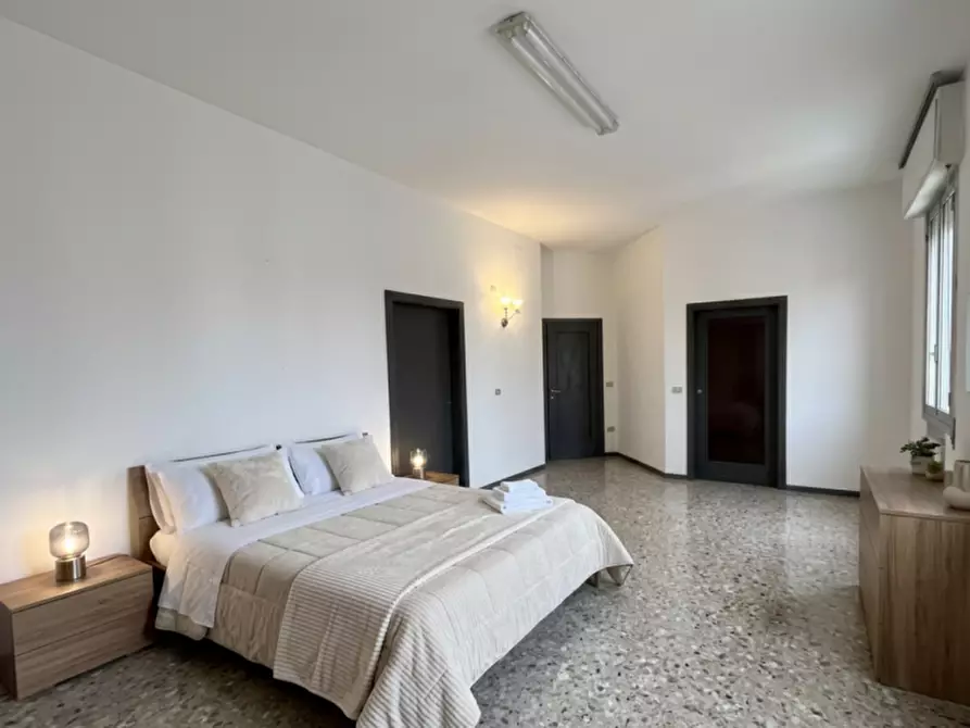 Immagine 5 di Bed & Breakfast in vendita  in Via San Pio quinto a Bologna